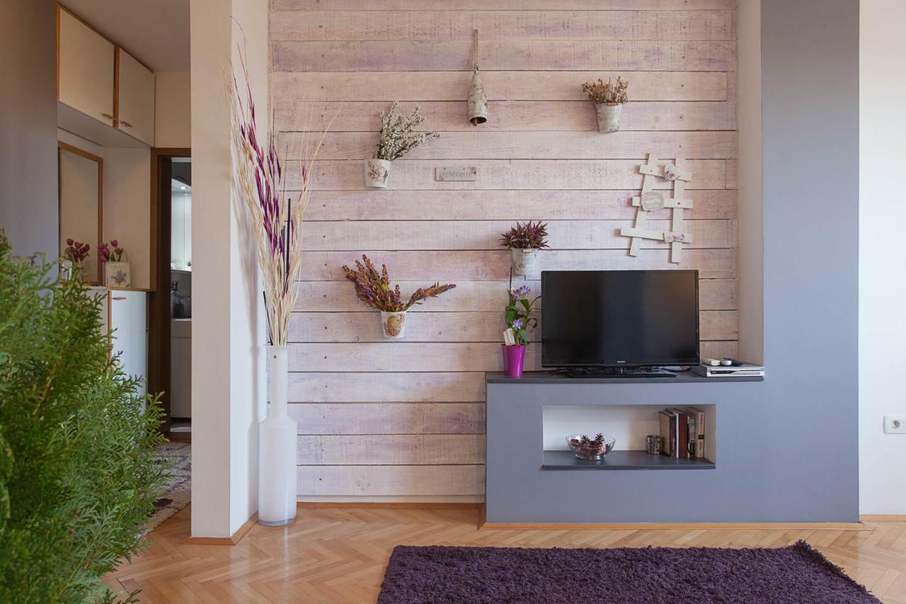 Violet Apartment Üsküp Dış mekan fotoğraf